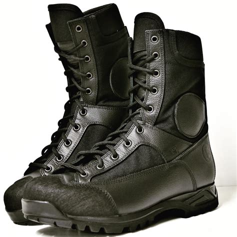 anfibi militari estivi leggeri